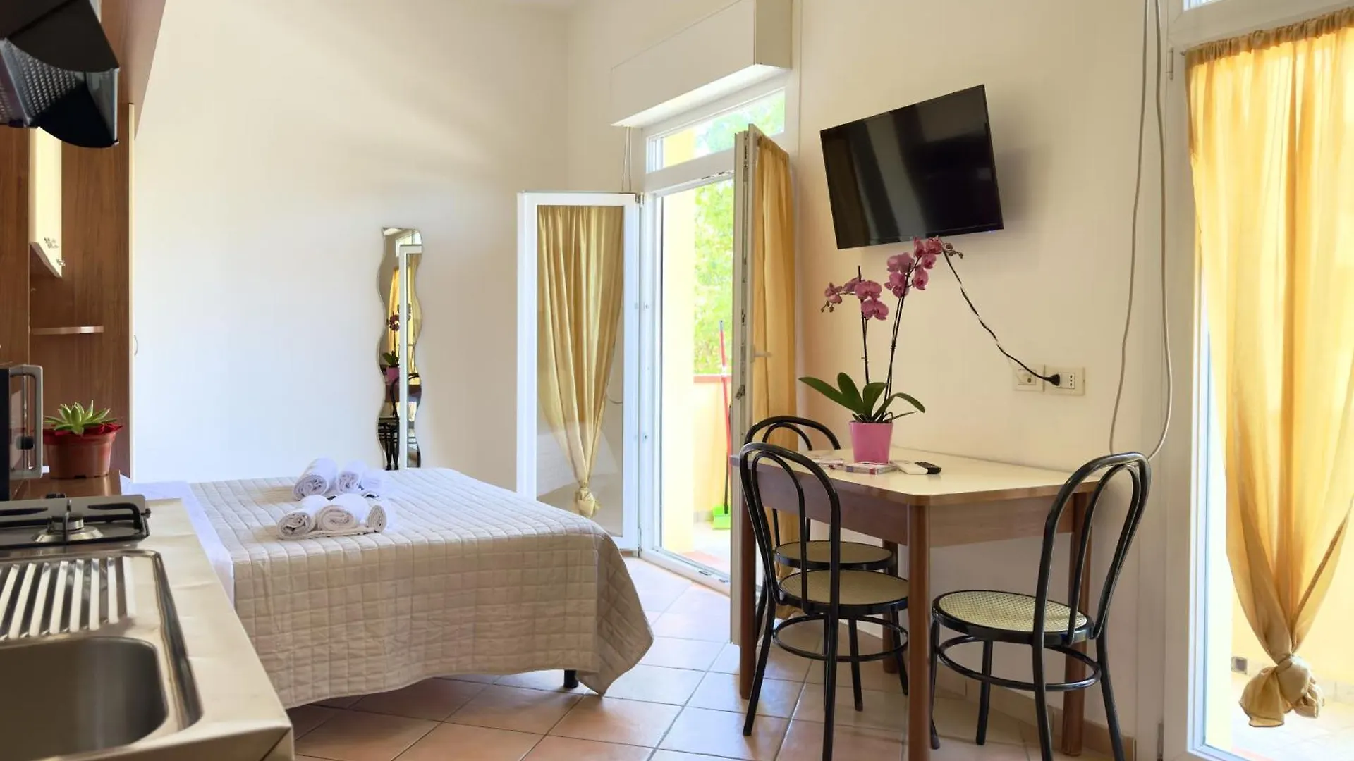 Residence Carioca Rimini 2*,