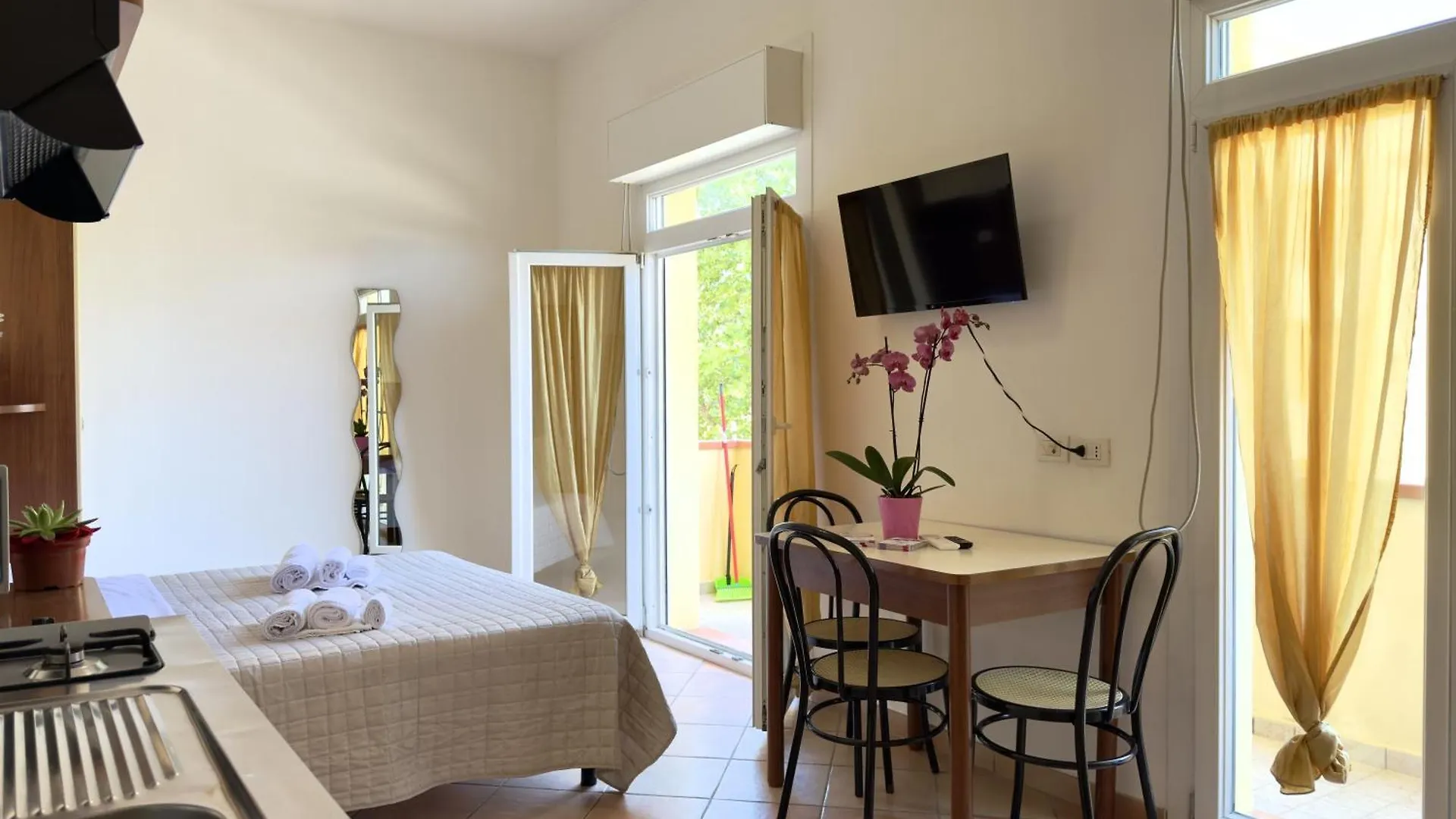 Residence Carioca Rimini 2*,
